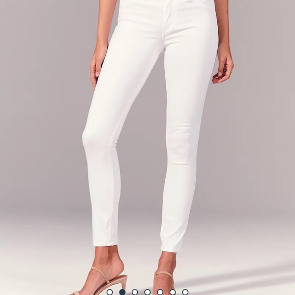 Abercrombie & Fitch Jean - Picture 1 of 5